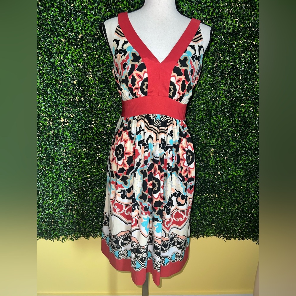 Elegant Red and Black Patterned Midi Dress